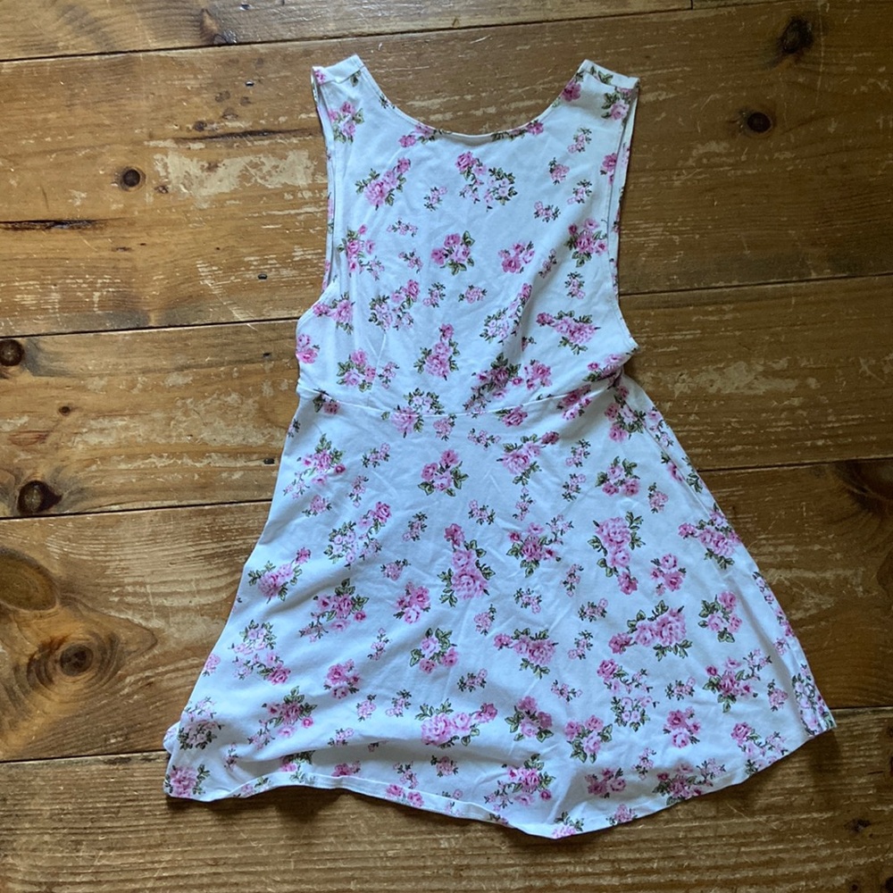 Forever 21 - white floral dress (M)